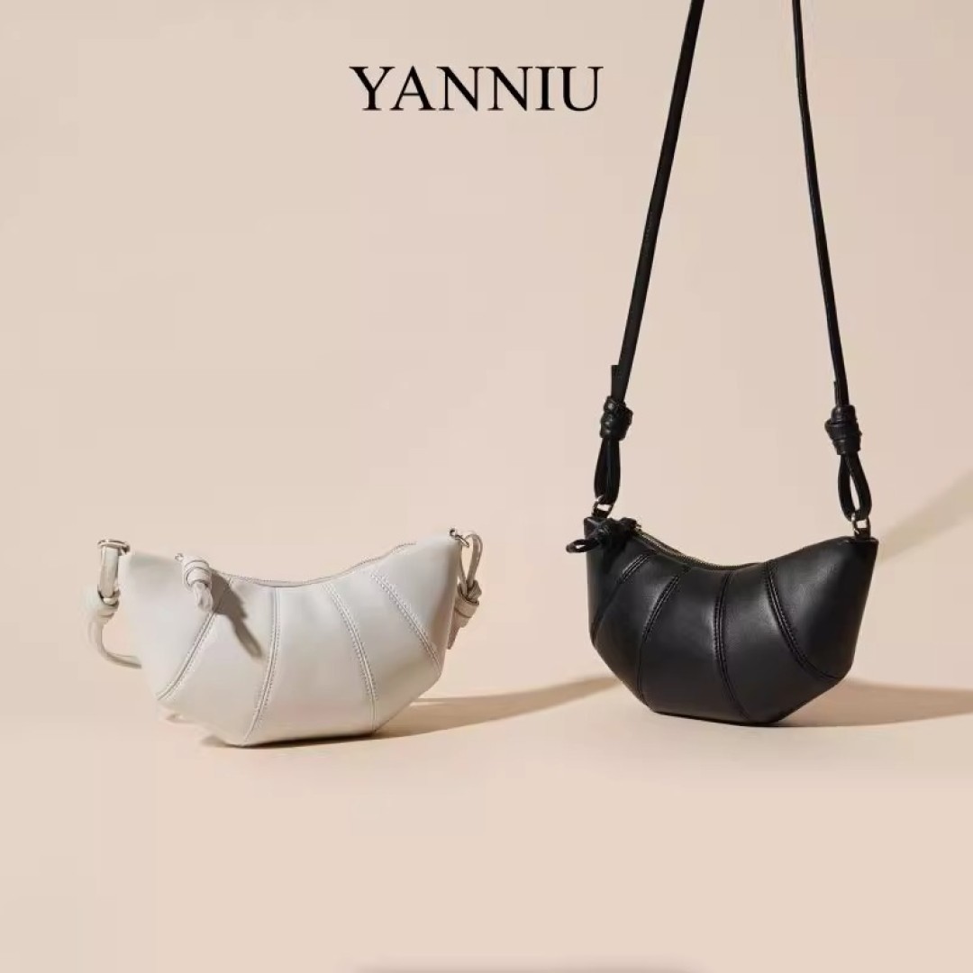 AllureElegance leather bag