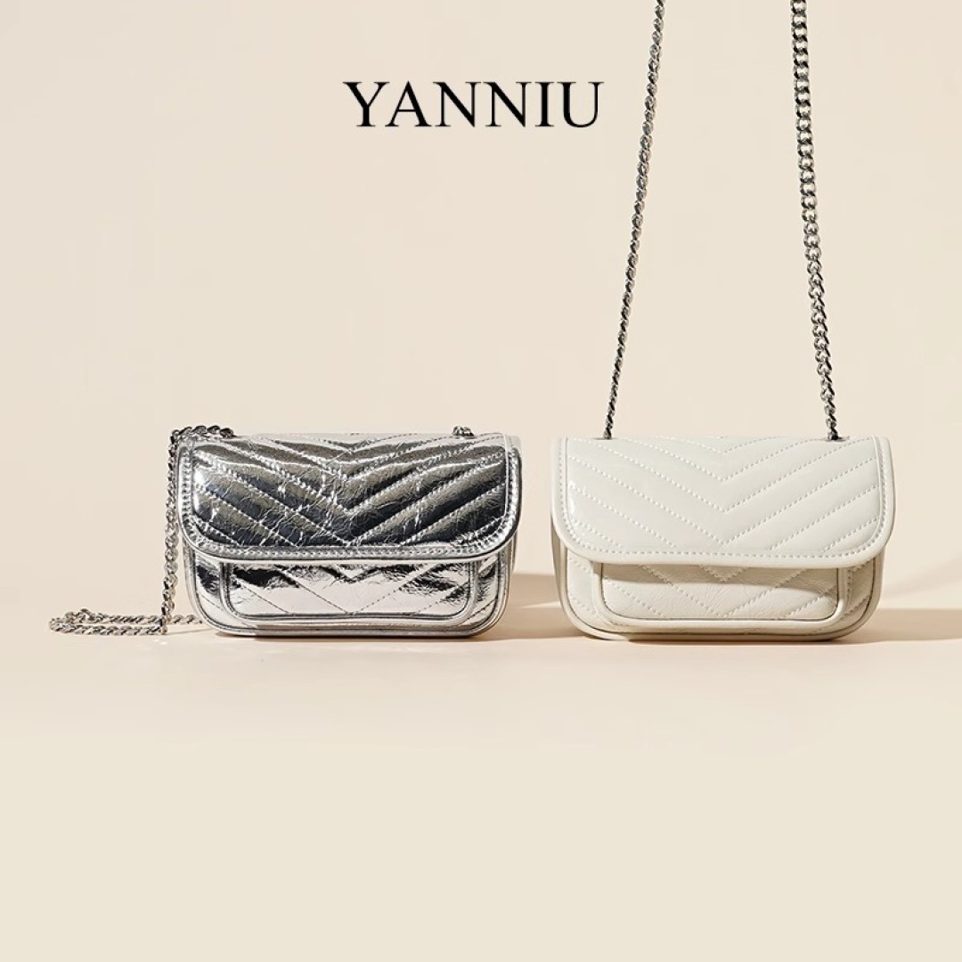Fashionable Sling Purse