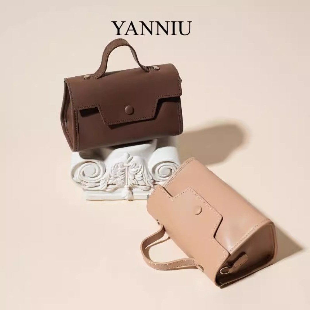 VogueWave leather bag