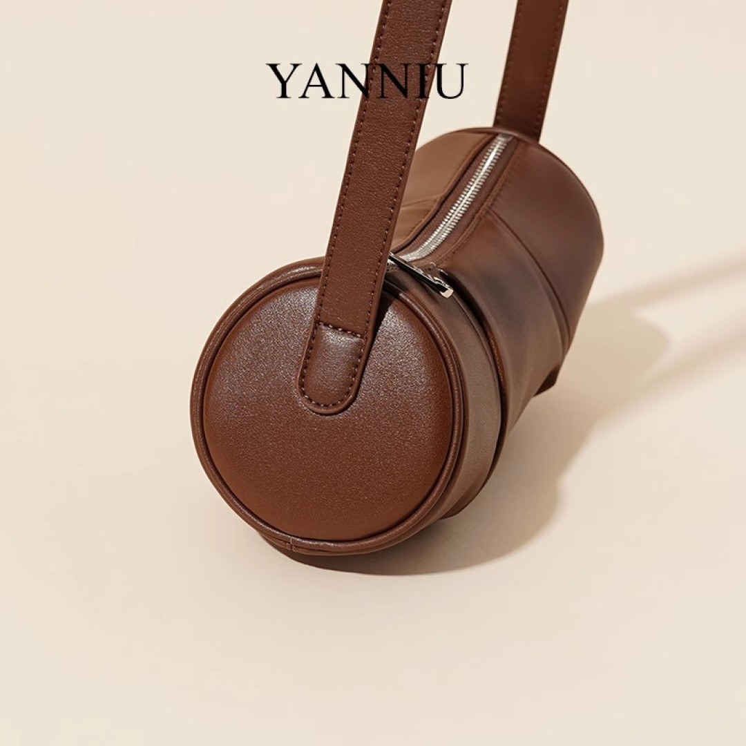 Aesthetic leather bag