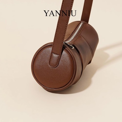Aesthetic leather bag