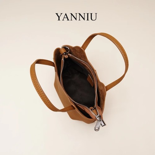 CharismaticGlamour leather bag