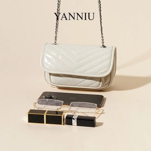 GlamourWave leather bag