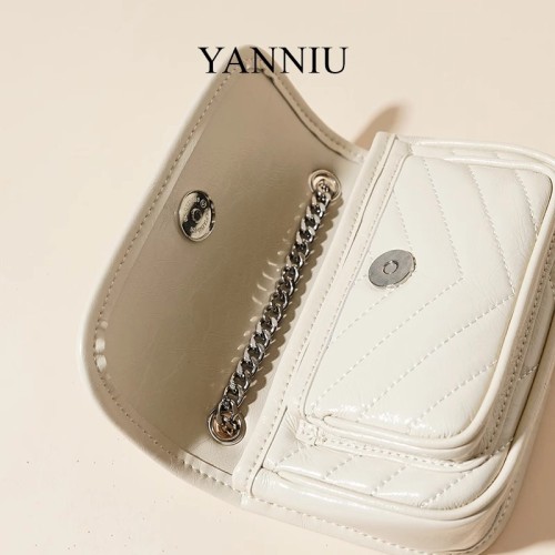 GlamourWave leather bag