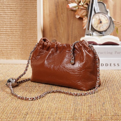 GracefulGlamour leather bag