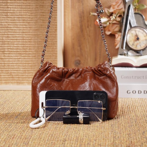 GracefulGlamour leather bag